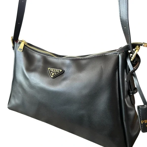 Black Leather Shoulder Bag - Picture 3 of 14